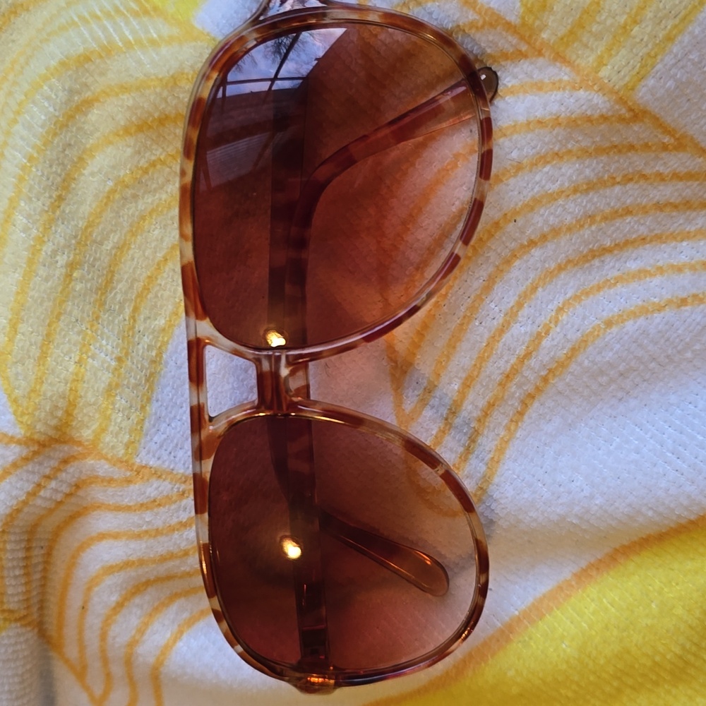VGUC- Vintage Large Pilot Sunglasses with Gradient Lens Tortoise Frame